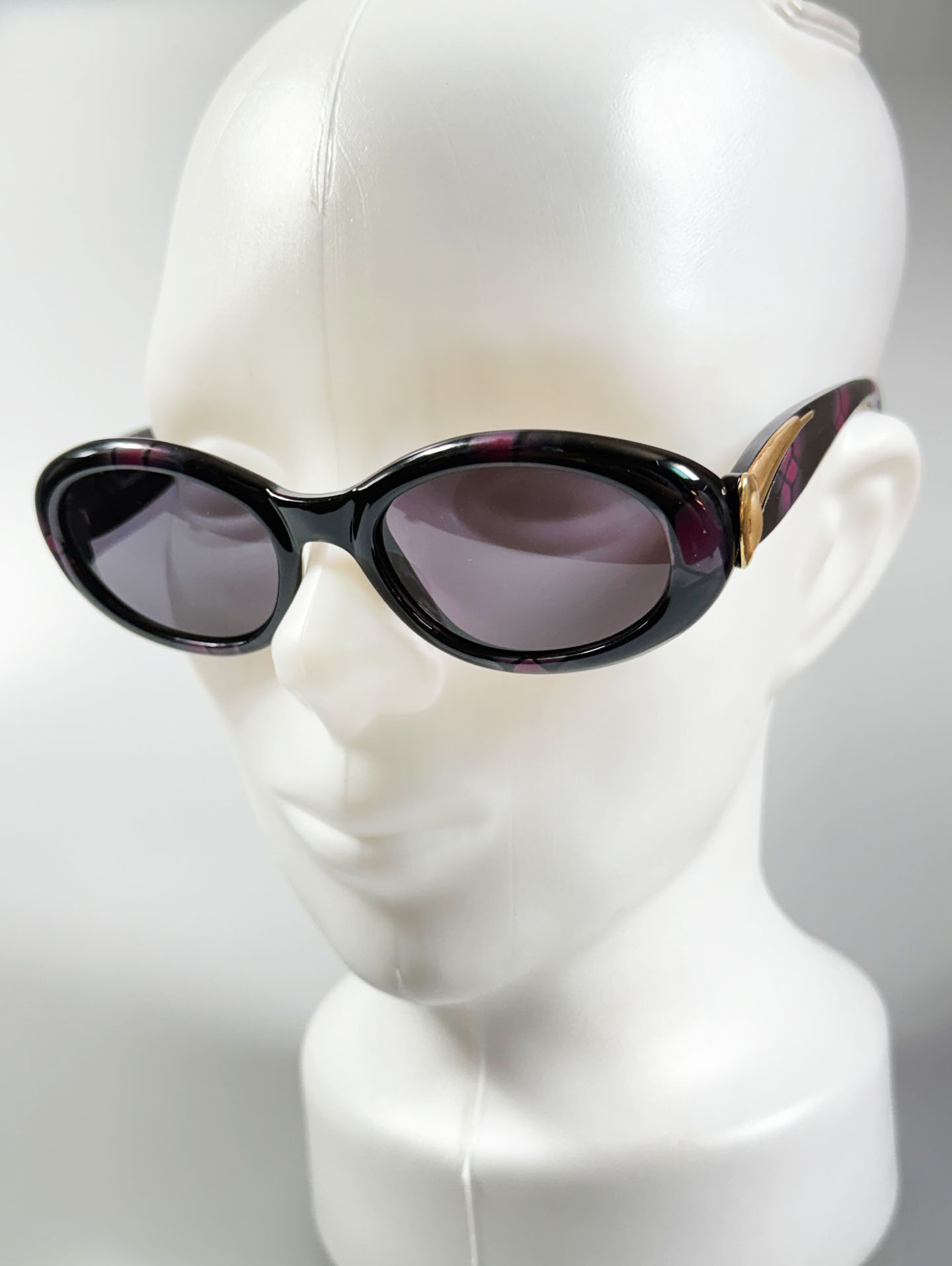 90's Italy Black & Purple Bold Oval Frame Sunglasses