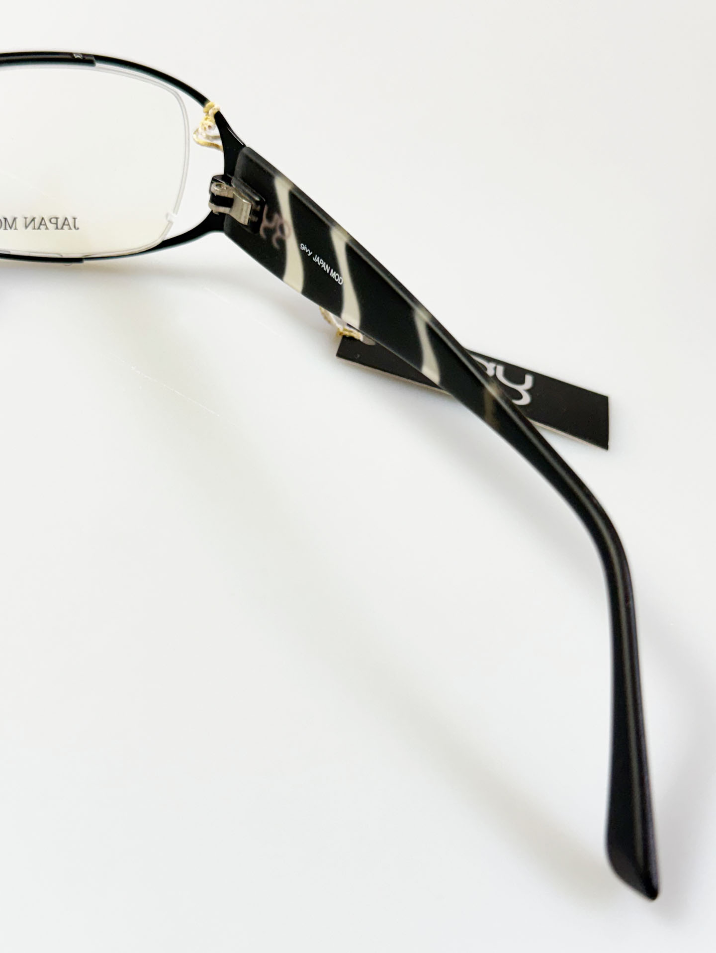 GIVY Black Slim Square Metal Frame Glasses