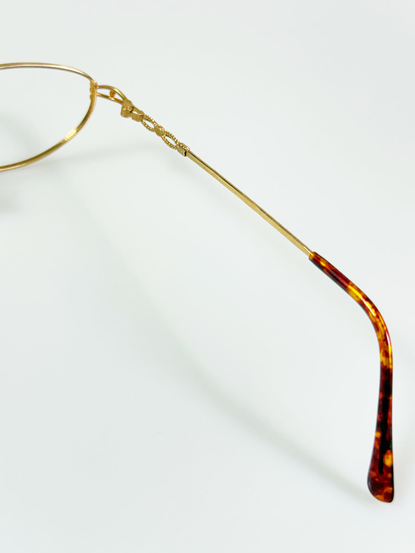 90’s CANADIAN Gold Metal Slim Oval Glasses