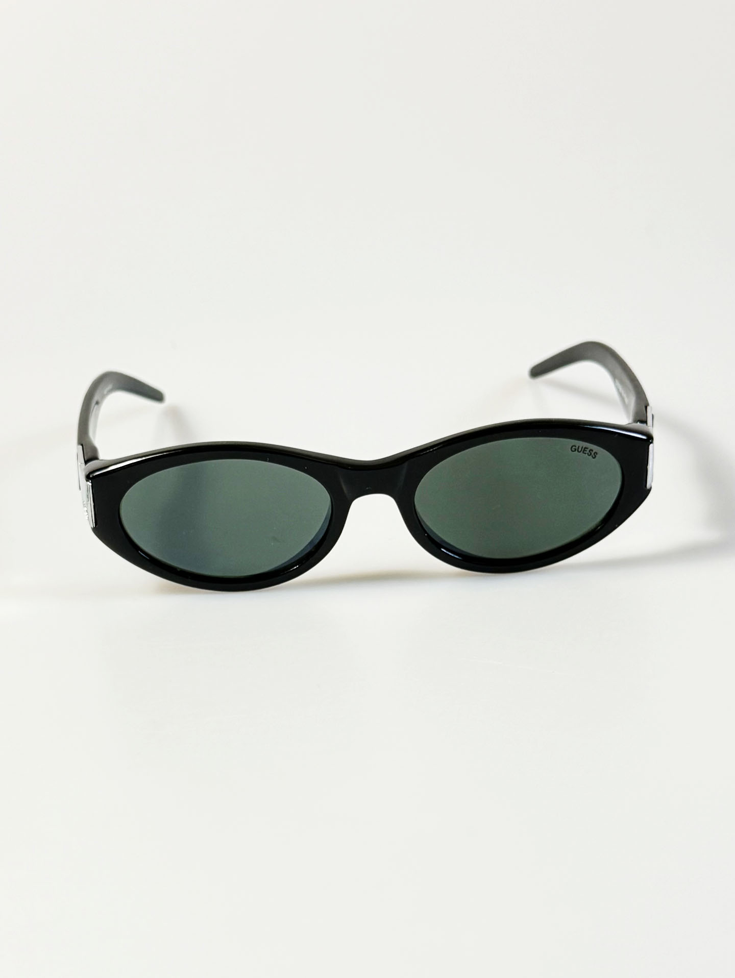 90's GUESS Black Bold Oval Sunglasses