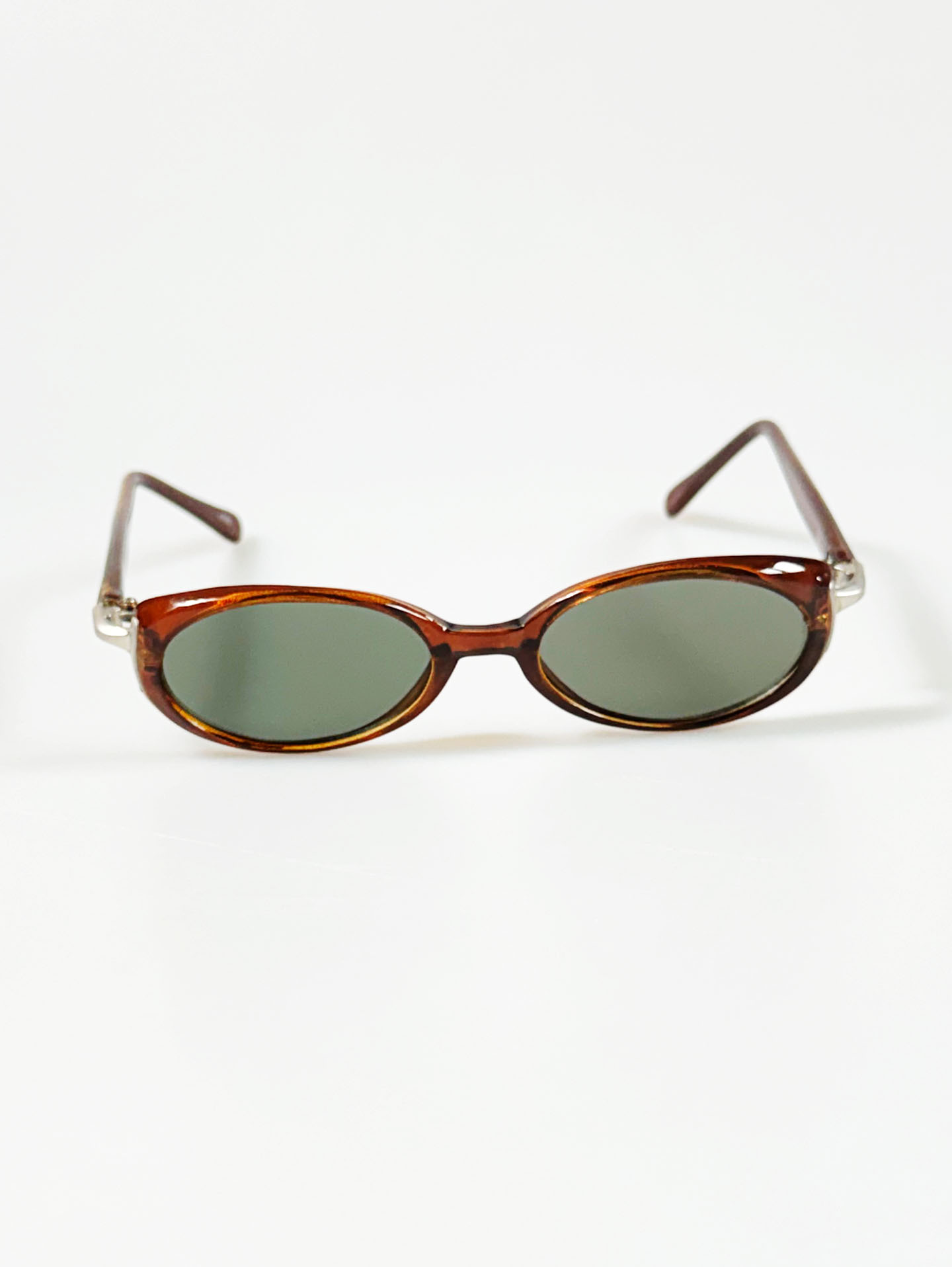 Amber Brown Oval Frame Sunglasses