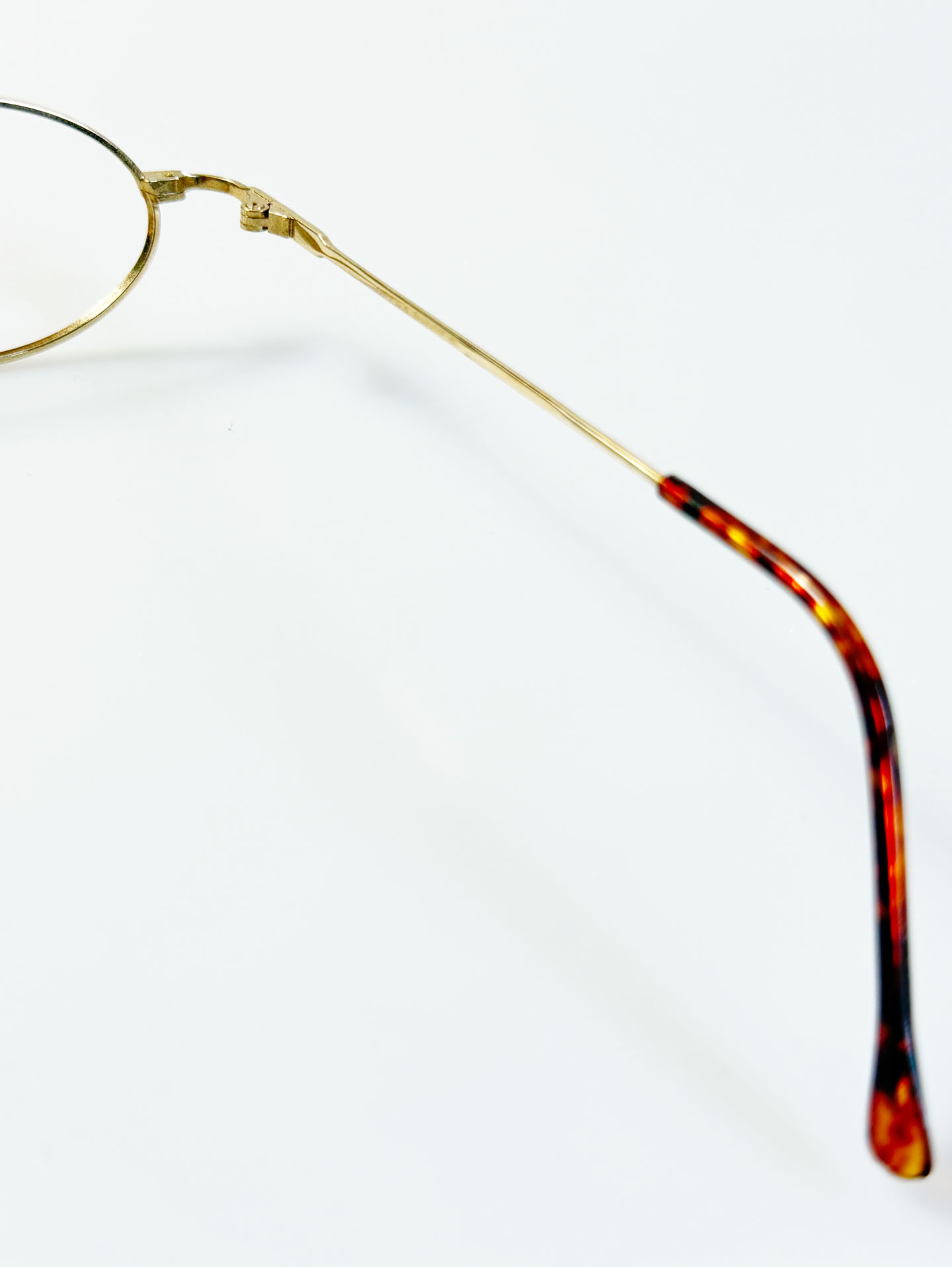 90's EYE WORLD Gold Slim Oval Metal Frame Glasses