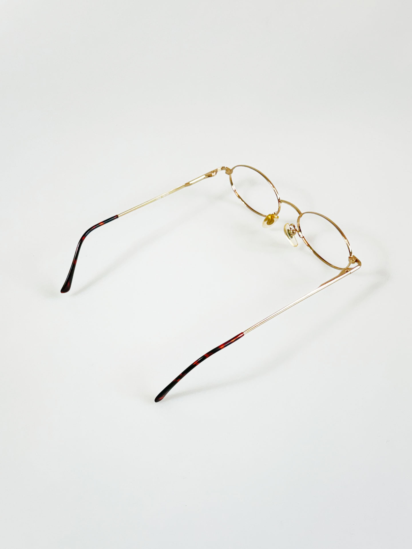 ZEPHYR Slim Oval Gold Metal Frame Glasses