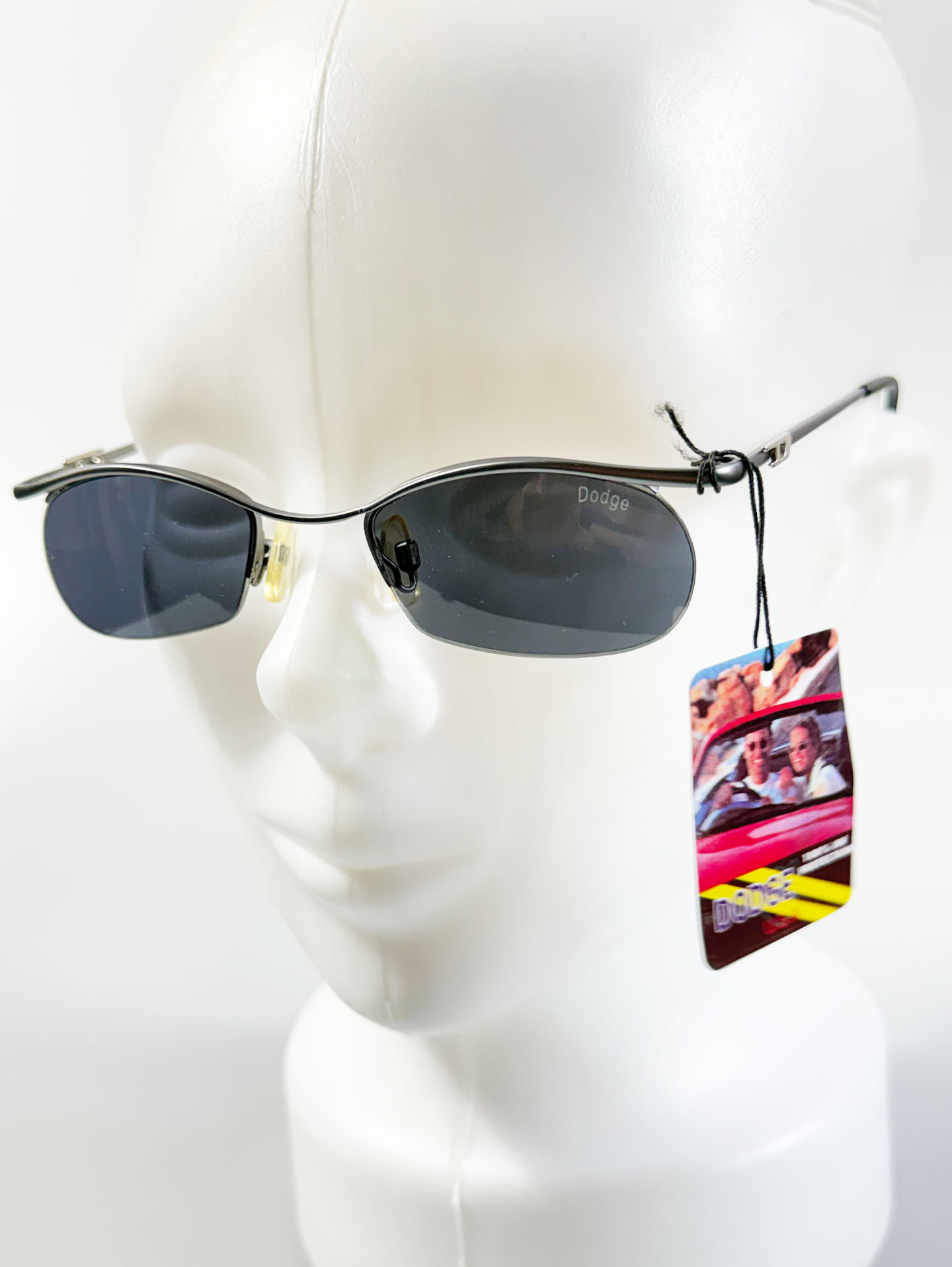 90's DODGE Gunmetal Oval Wire Frame Sunglasses