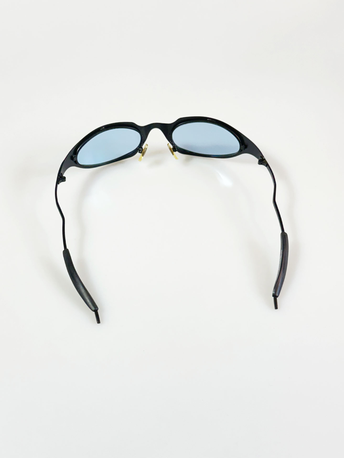 Sporty Wrap Oval Black Metal Frame Tinted Sunglasses