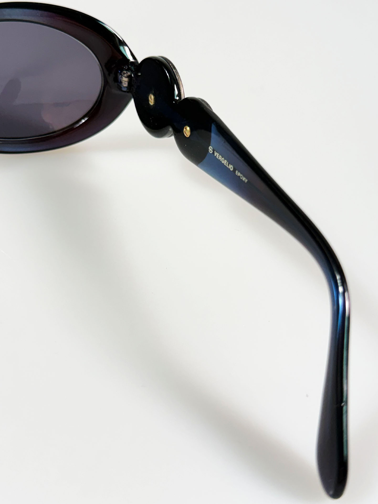 90's VERGELIO Black & Deep Blue Two-Tone Oval Sunglasses
