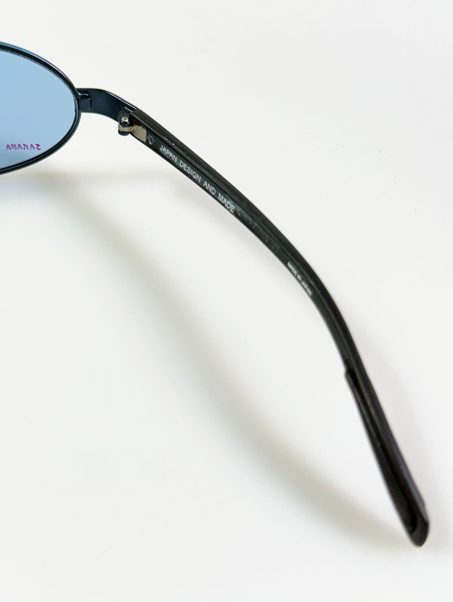 90’s SAKANA Blue Oval Metal Tint Sunglasses