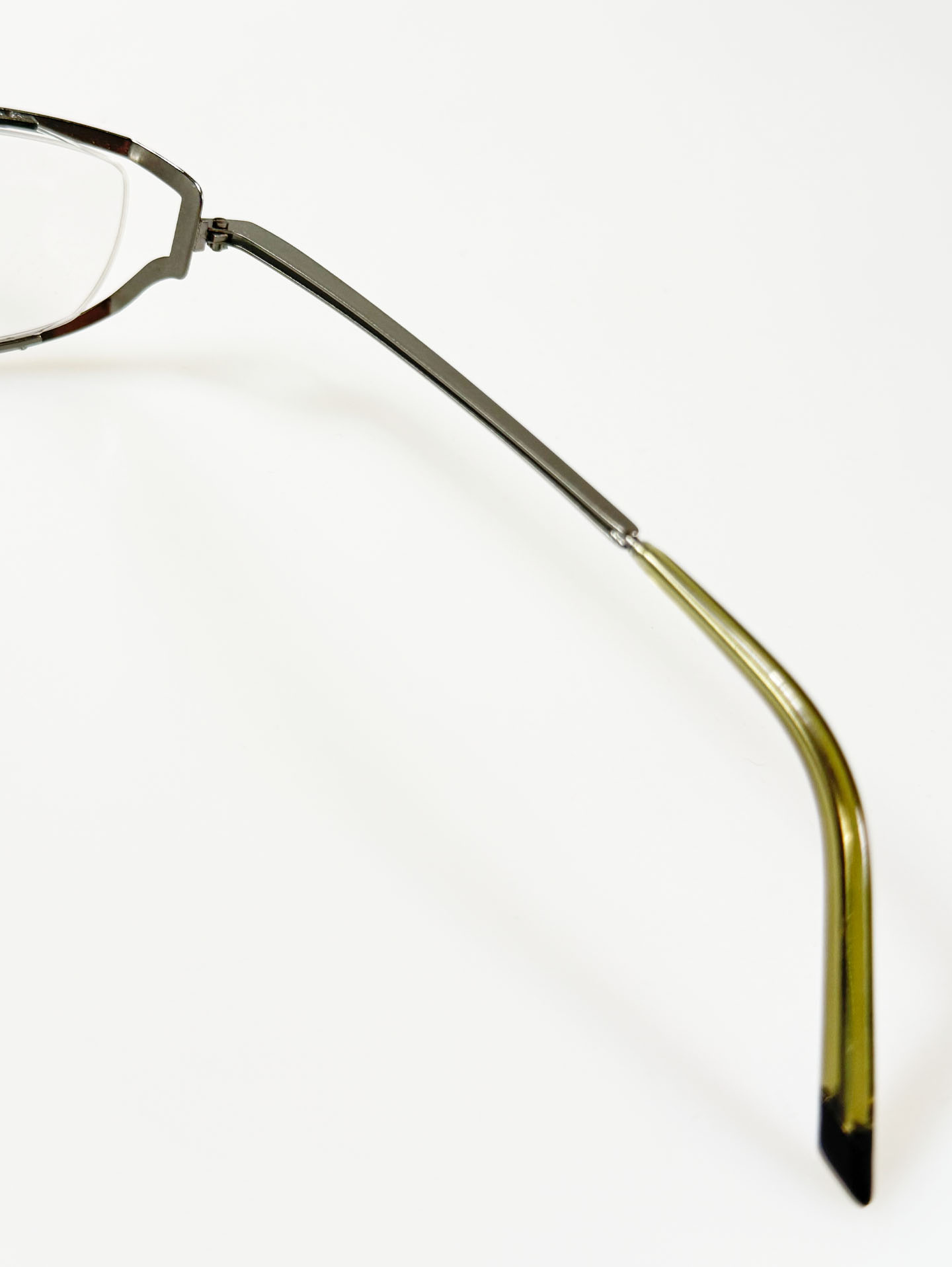 Eye’DC Silver Sculpted Slim Oval Metal Glasses