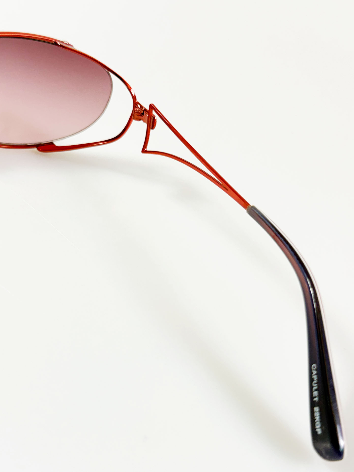 CAPULET Red Oval Double-Layer Metal Frame Gradient Tint Sunglasses