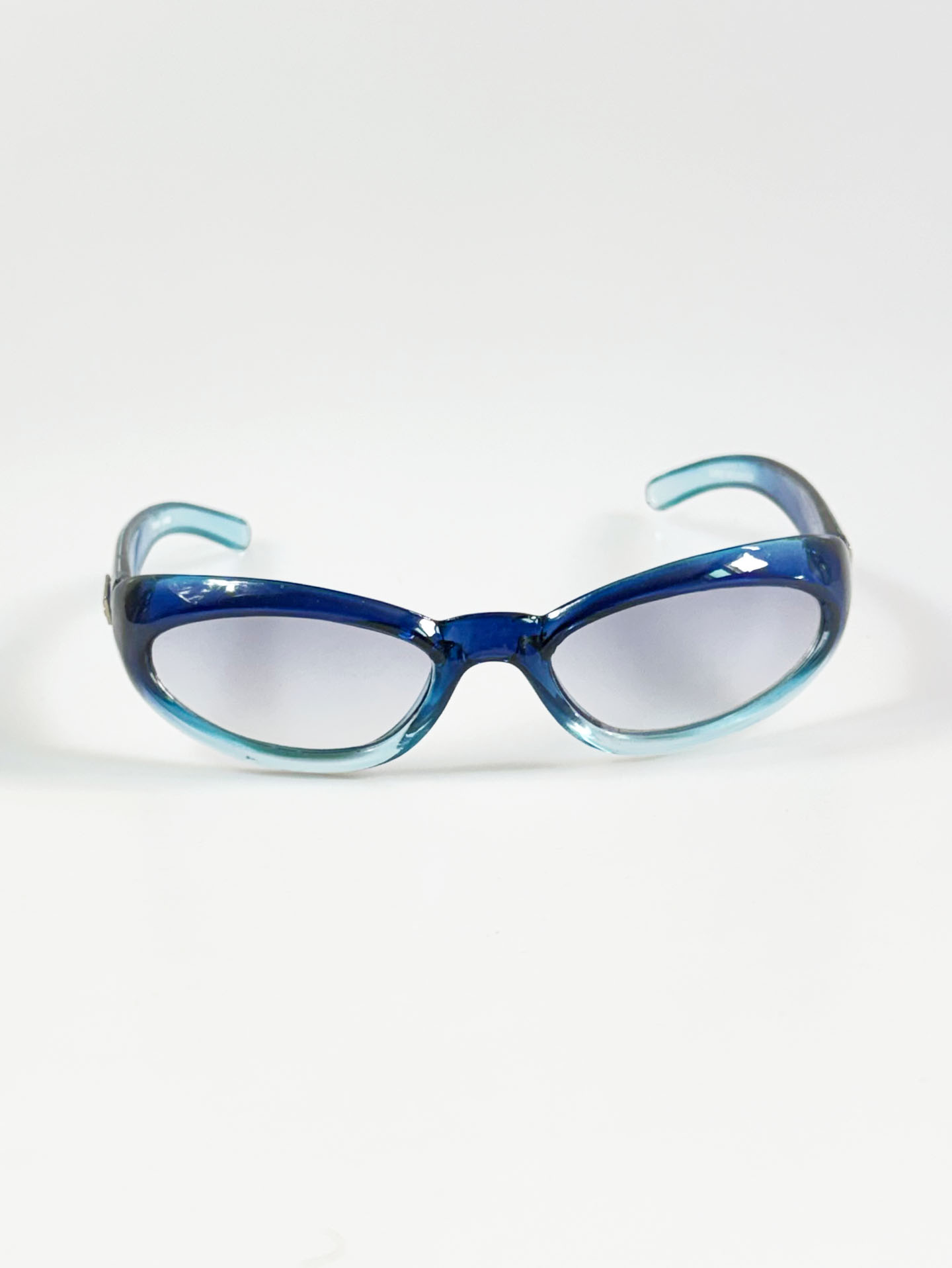 GUESS Blue Gradient Bold Oval Tint Sunglasses