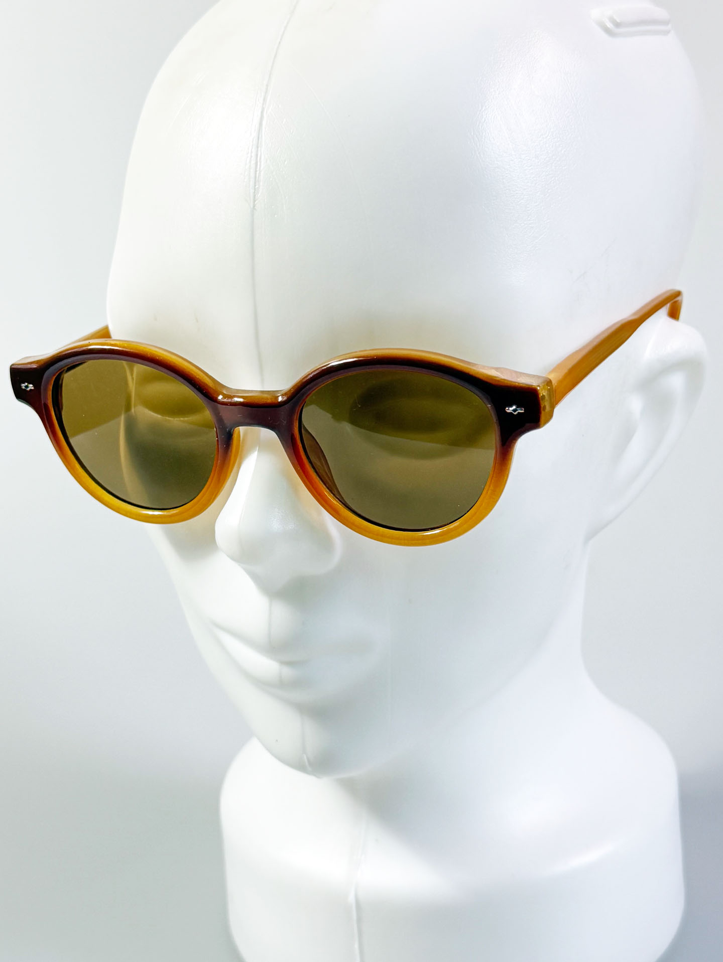 Gradient Amber Clear Bold Round Tinted Sunglasses