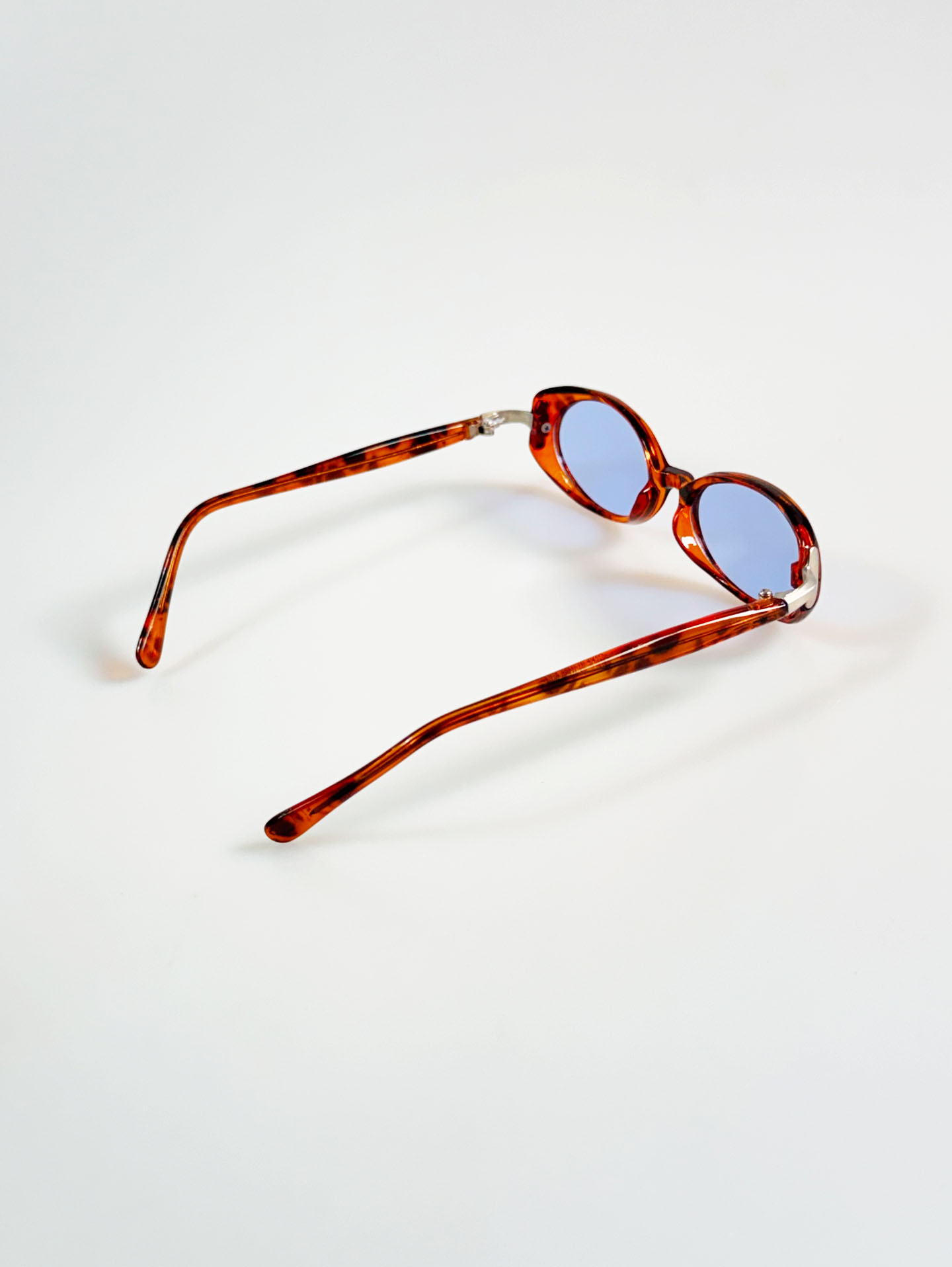 Amber Tortoiseshell Oval Frame Tint Sunglasses