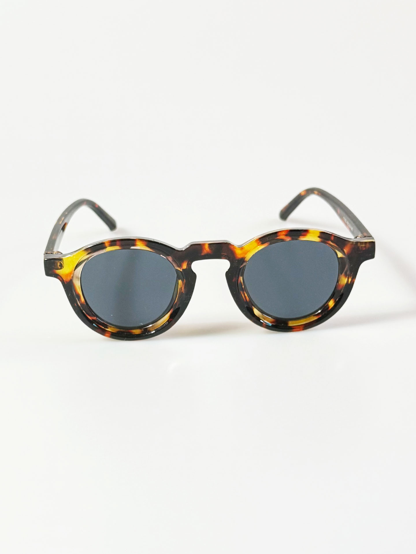 Classic Round Tortoiseshell Frame Sunglasses