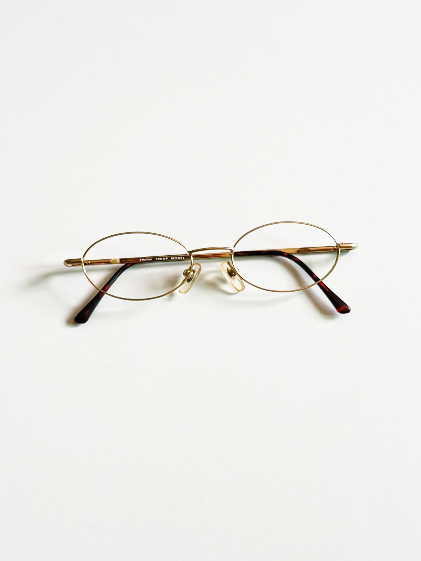 ZEPHYR Slim Oval Gold Metal Frame Glasses