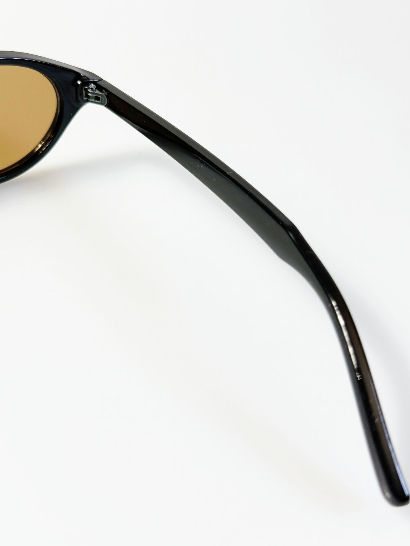 Black Bold Oval Frame Tint Sunglasses