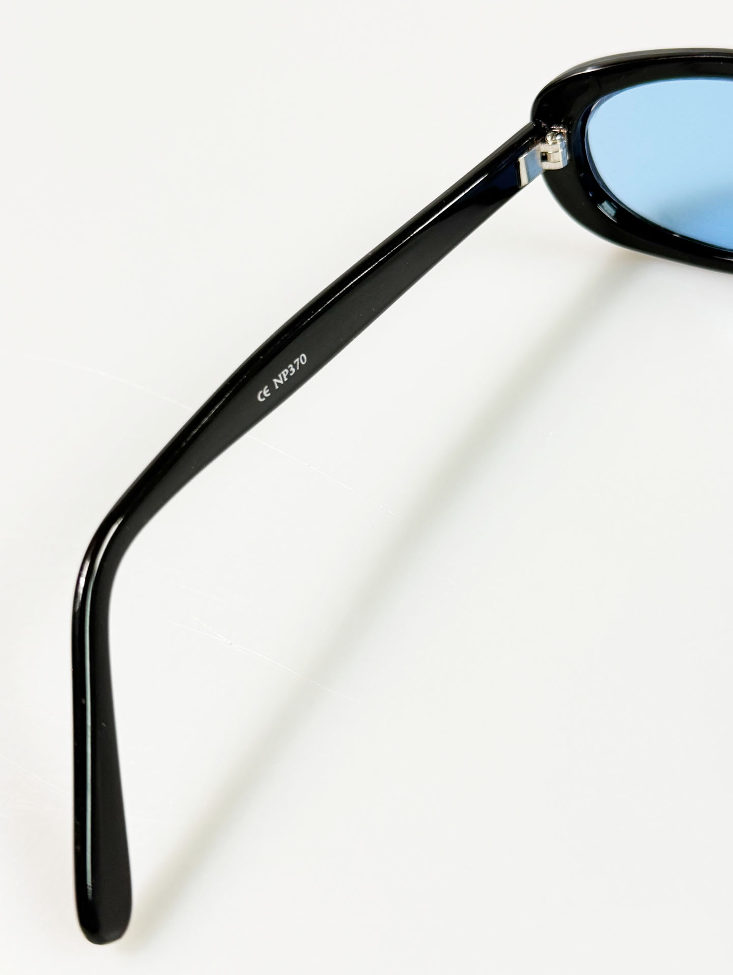 90's FIRE GAS Black Bold Oval Tint Sunglasses