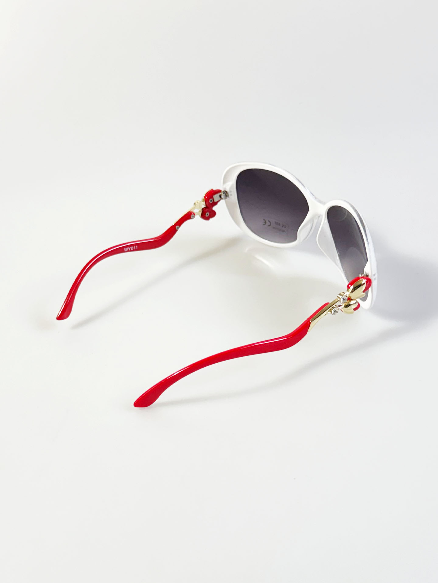 White Oversized Butterfly Floral Temple Detail Sunglasses