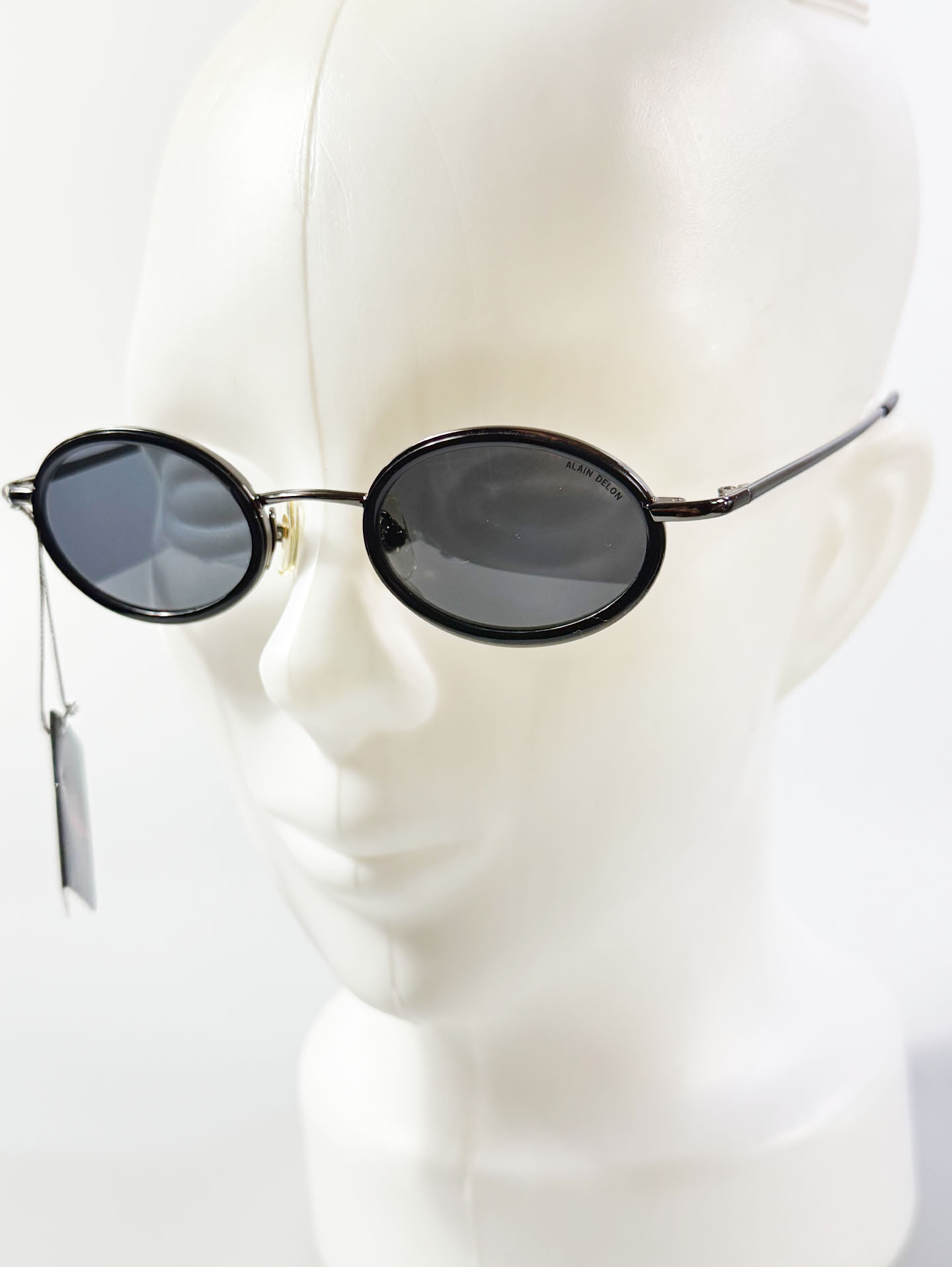 ALAIN DLEON Oval Black Metal Sunglasses