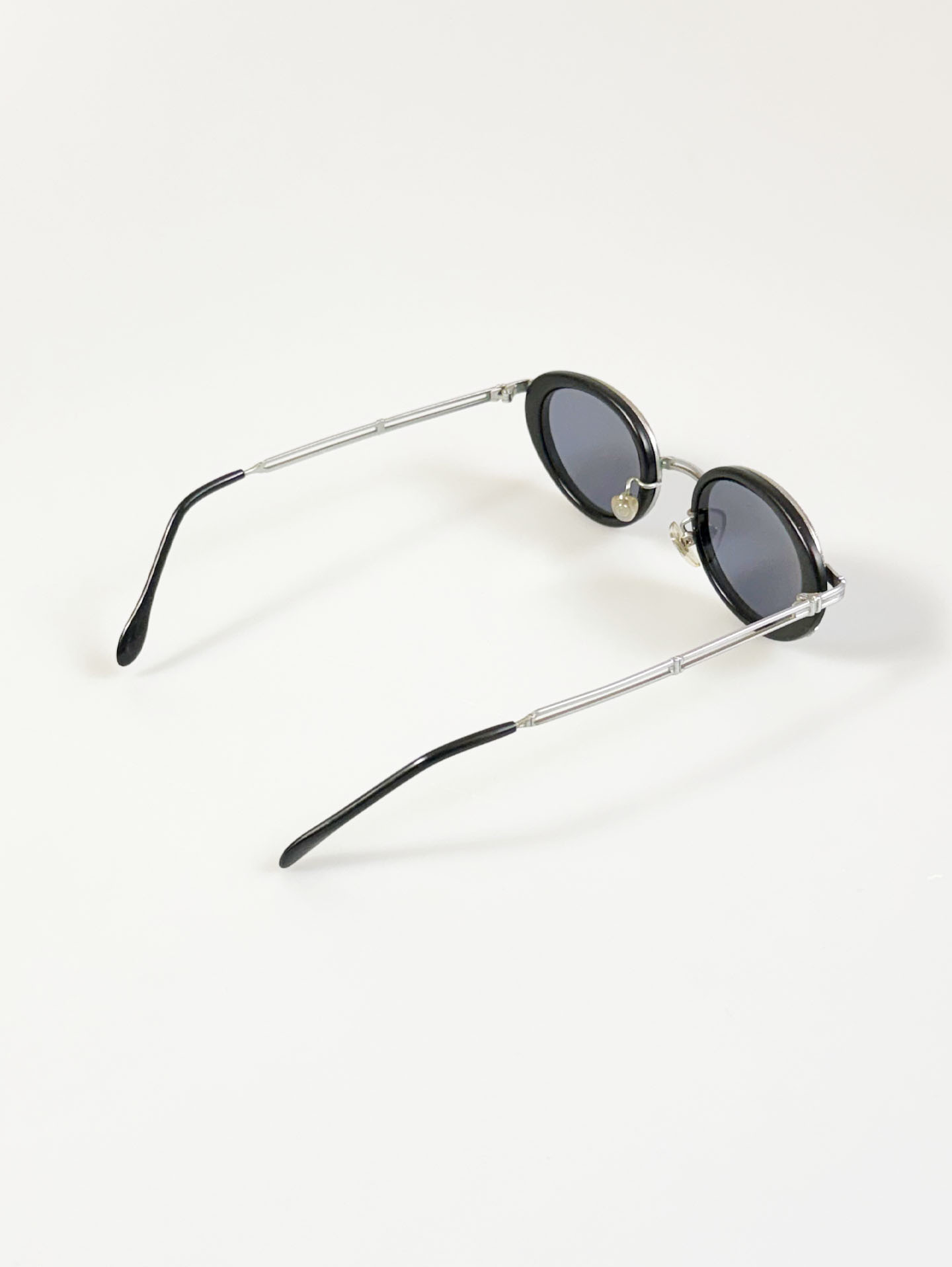 90's Silver & Black Layered Oval Metal Sunglasses