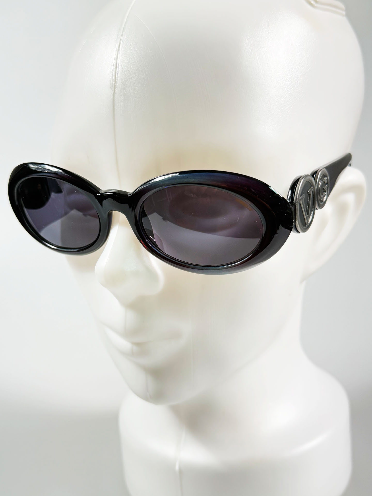 90's VERGELIO Black & Deep Blue Two-Tone Oval Sunglasses