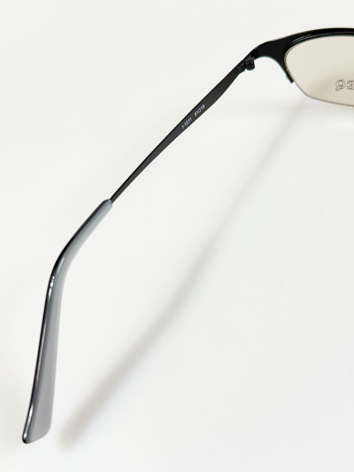 IQ.EQ Black Semi-Cat Eye Half-Rim Metal Frame Glasses