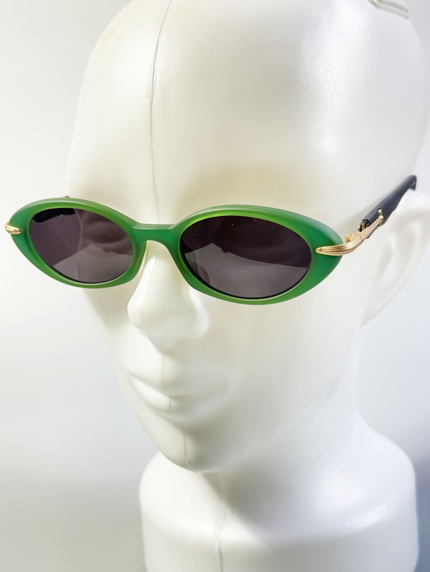 90's Christian Kevin Bold Oval Frame Sunglasses