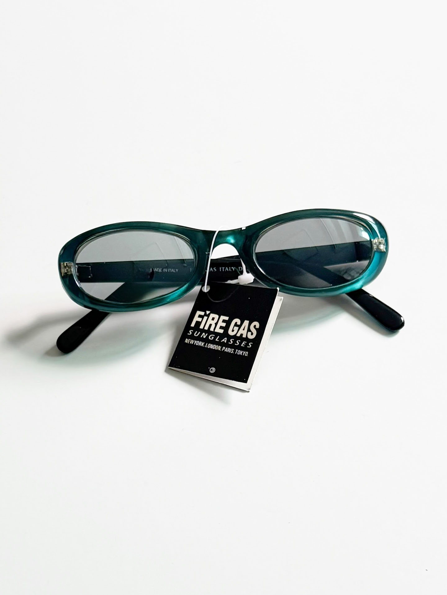 90's FIRE GAS Teal Bold Oval Sunglasses