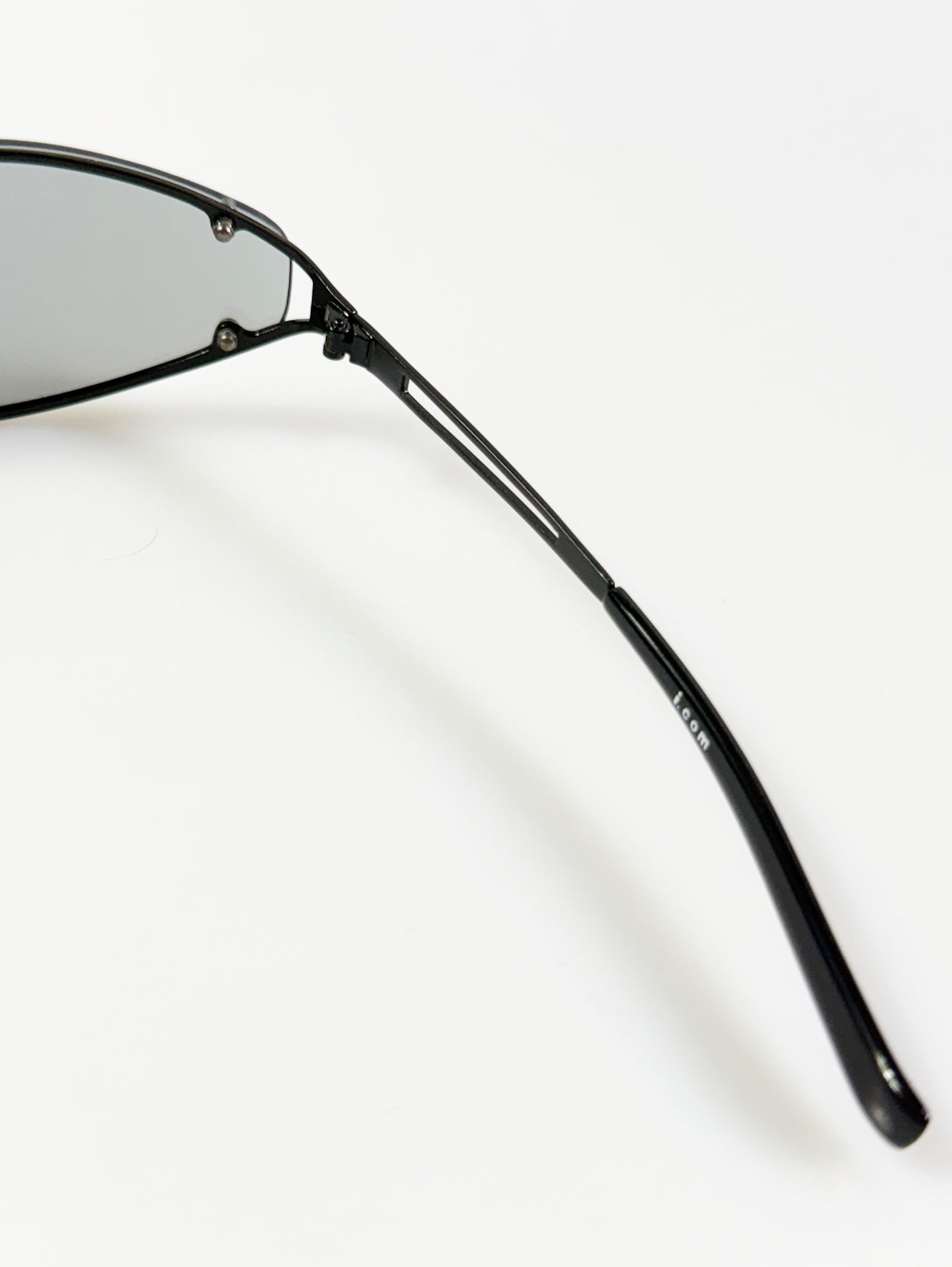 I.COM Black Rimless Oval Metal Sunglasses