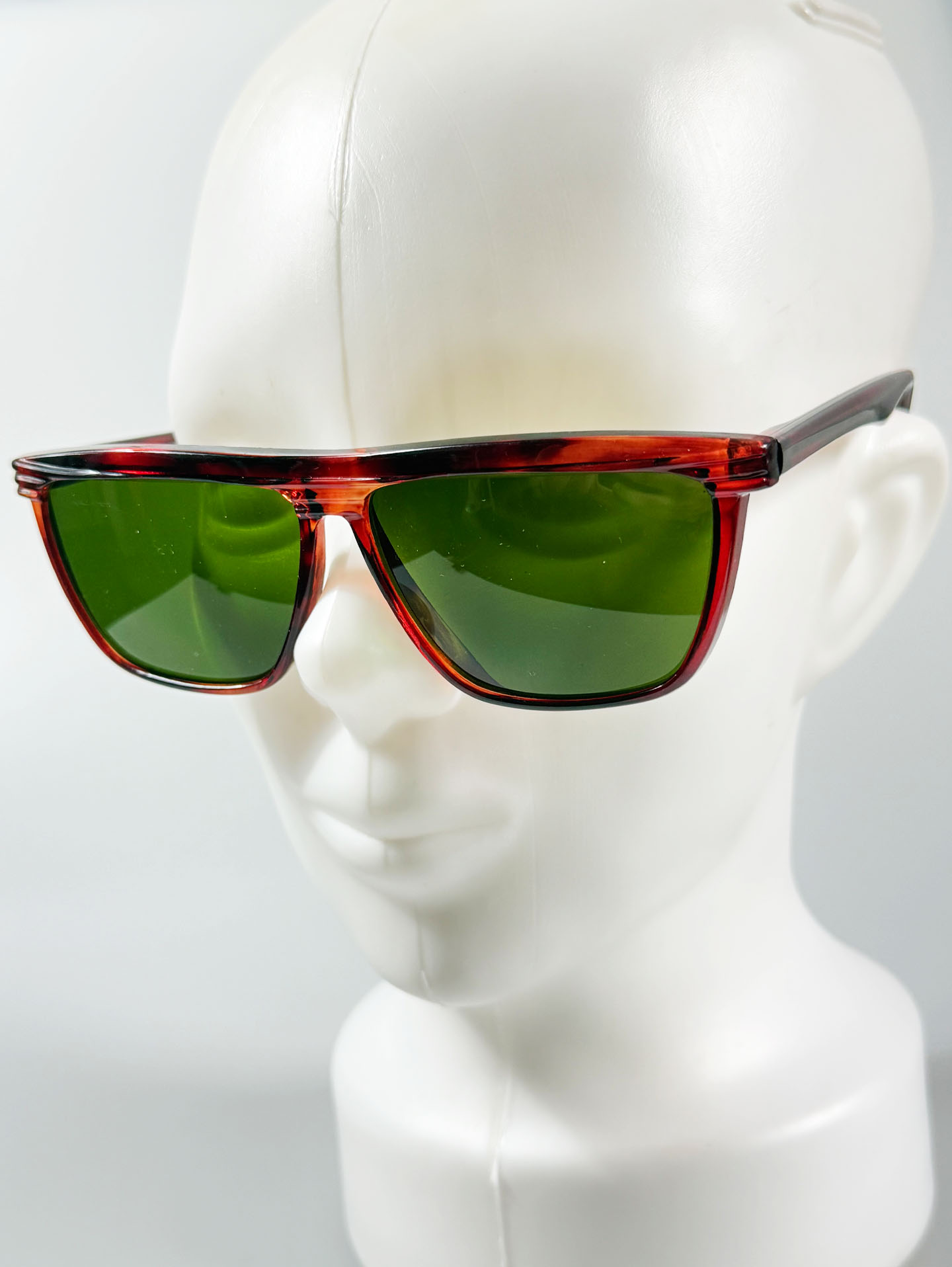 90's TECH Tortoiseshell Square Sunglasses