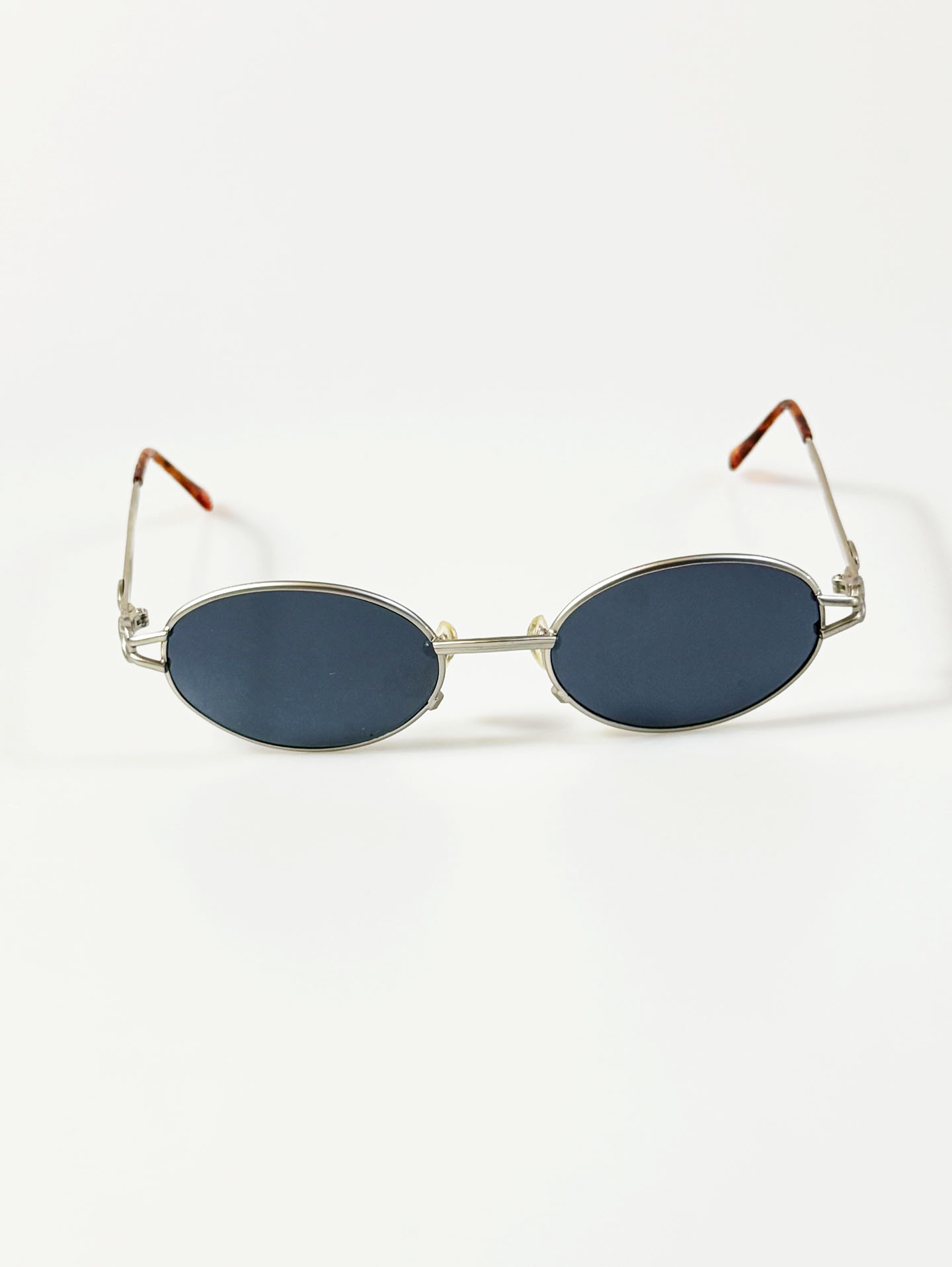90's ACTION Slim Oval Silver Metal Frame Sunglasses