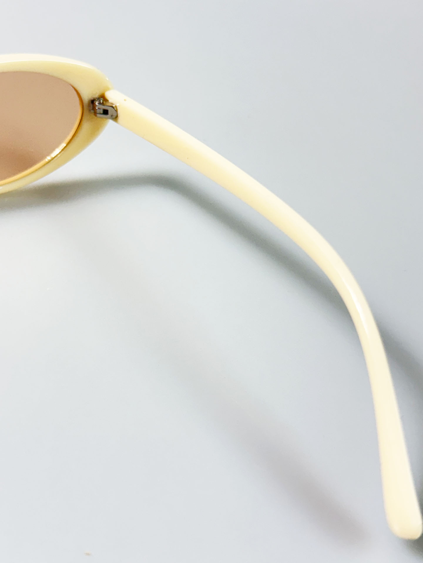 Ivory Bold Semi Cat-Eye Frame Tint Sunglasses
