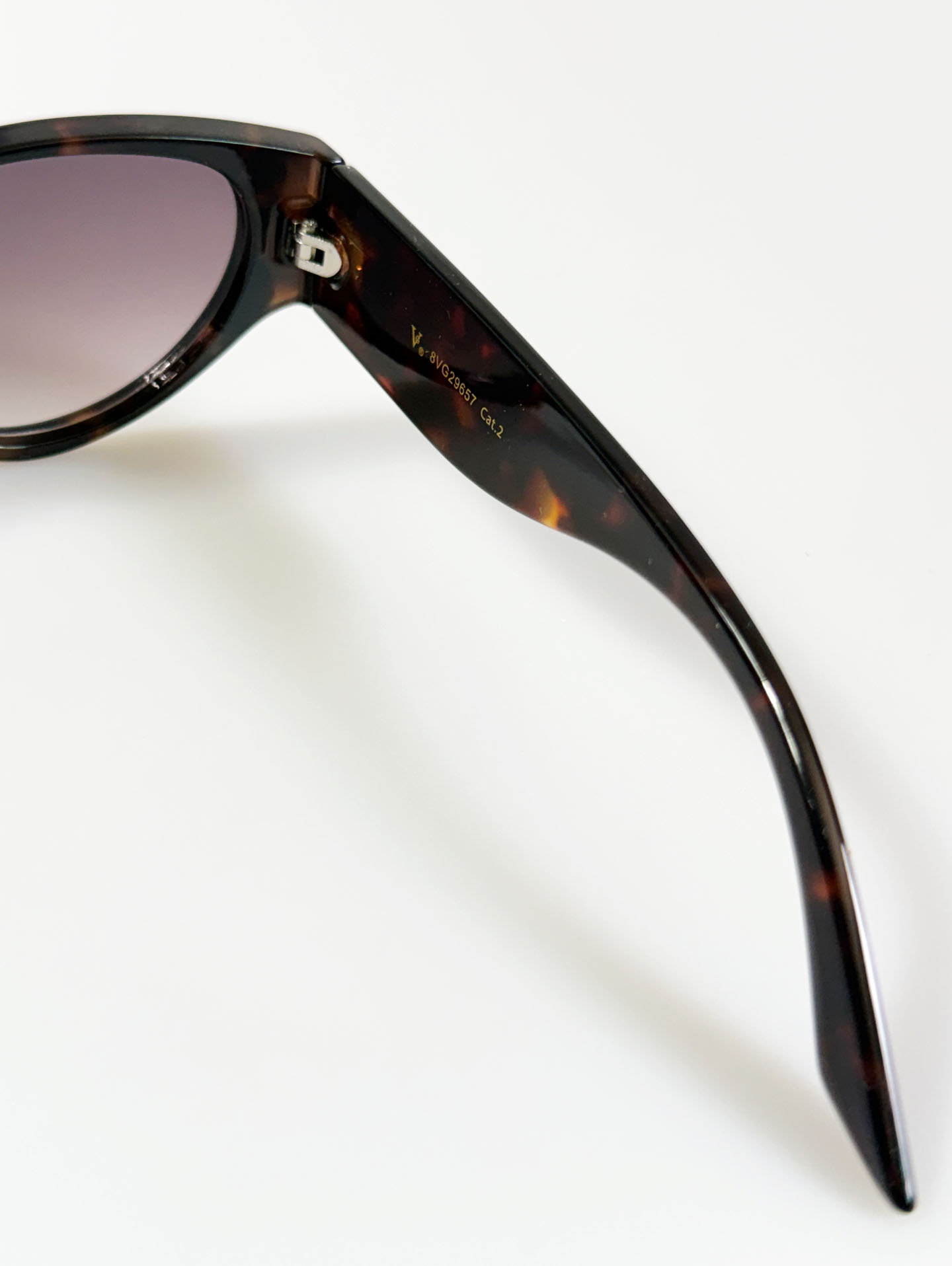 VG EYEWEAR Tortoiseshell Oversized Geometric Frame Sunglasses