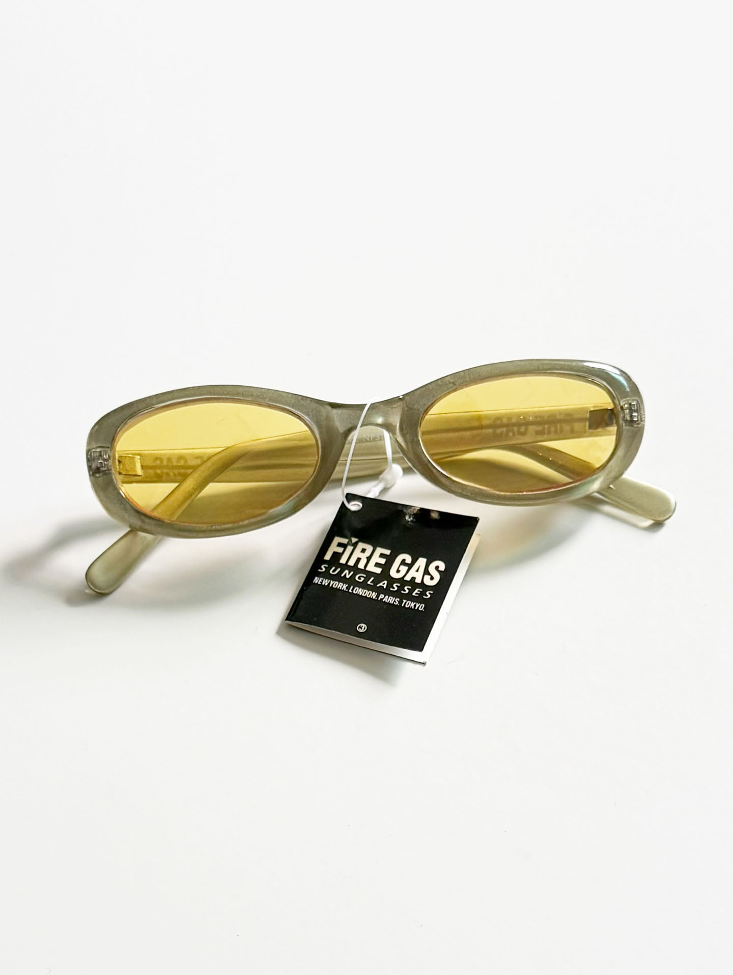 90's FIRE GAS Translucent Bold Oval Frame Tint Sunglasses