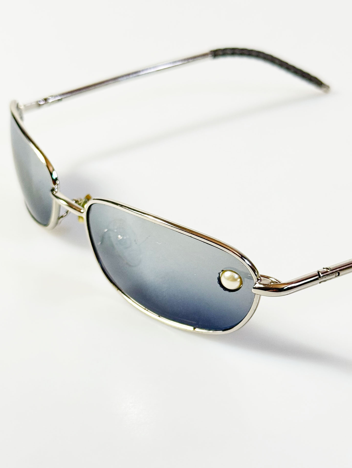 SUPERHERO Slim Oval Silver Metal Frame Sunglasses