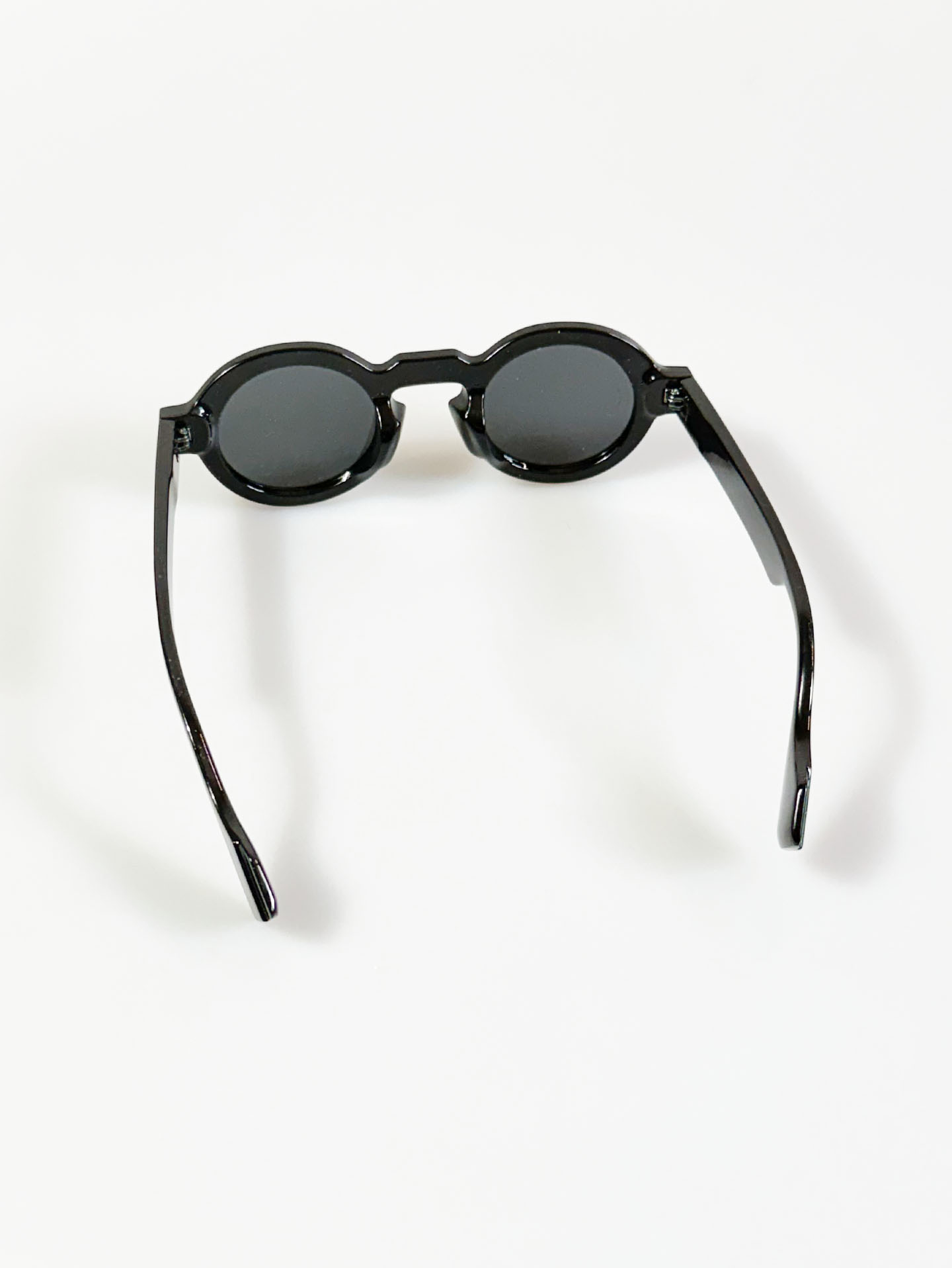 Black Bold Round Frame Sunglasses
