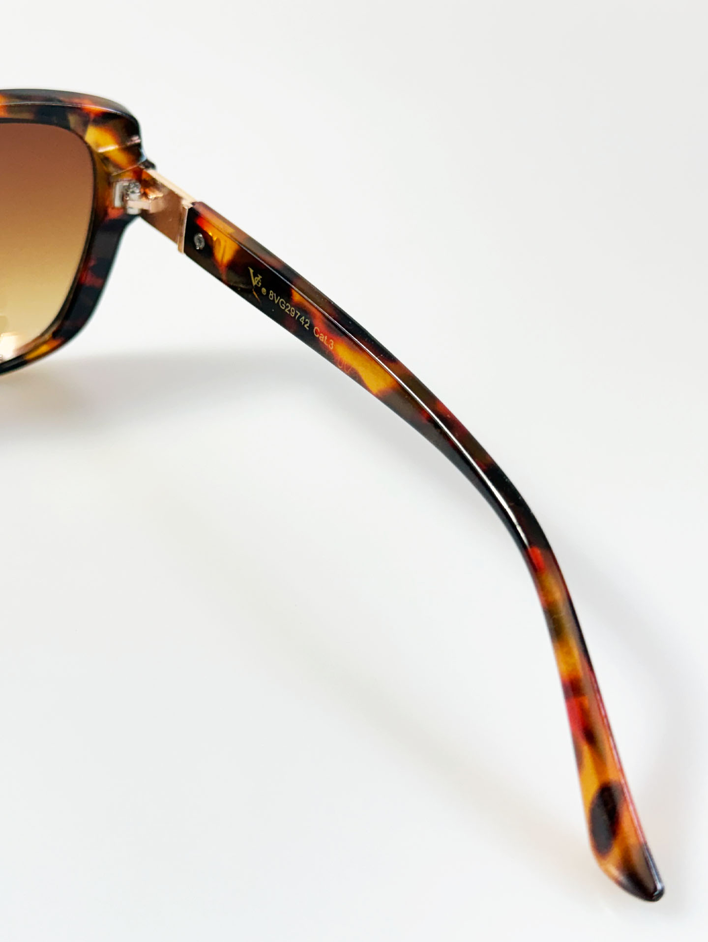 VG EYEWEAR Tortoiseshell Oversized Butterfly Frame Sunglasses