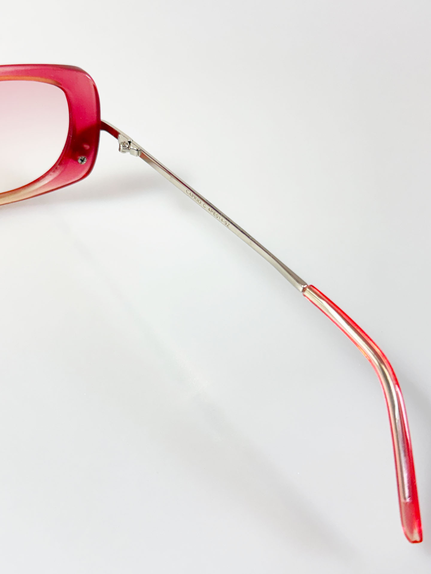 CAPRIO Pink Gradient Bold Square Tinted Sunglasses