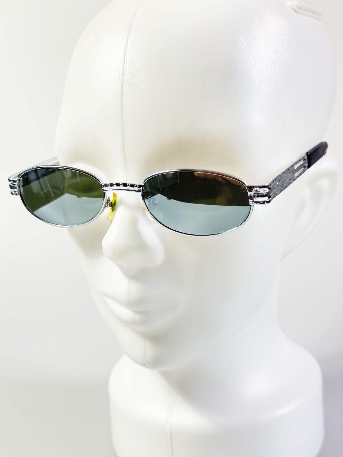 90’s LOUIS MASTER Silver Slim Oval Metal Sunglasses