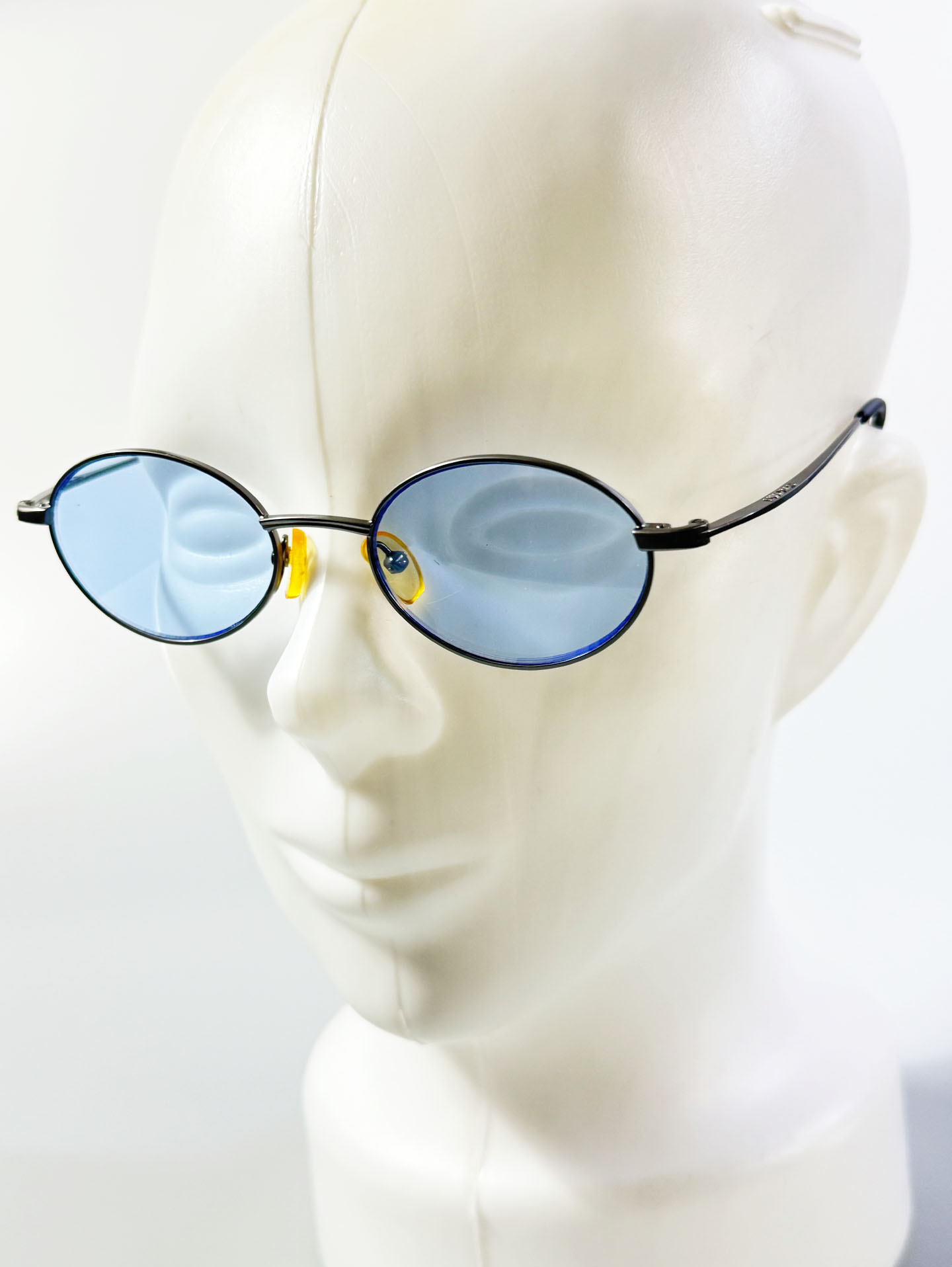 90's Dark Silver Titanium Slim Oval Tint Sunglasses