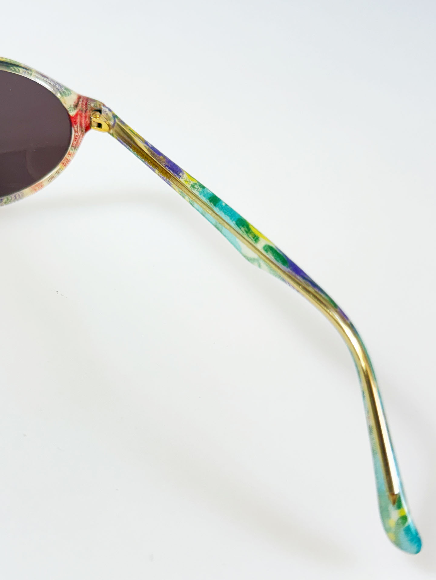 90's DISGUISE Multicolor Slim Oval Sunglasses