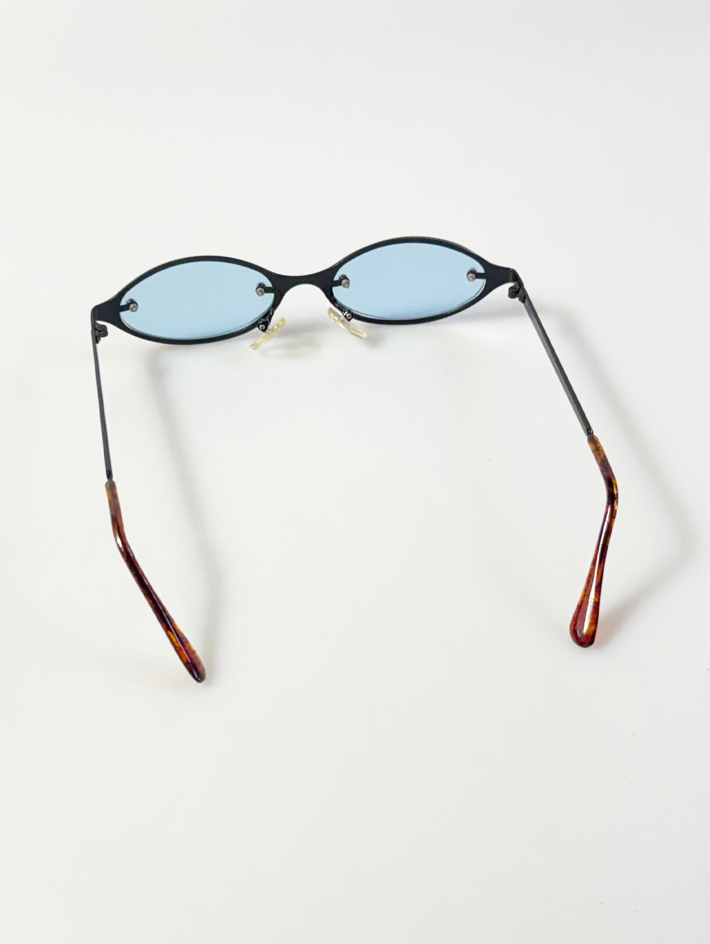 90's Slim Oval Metal Frame Tint Sunglasses