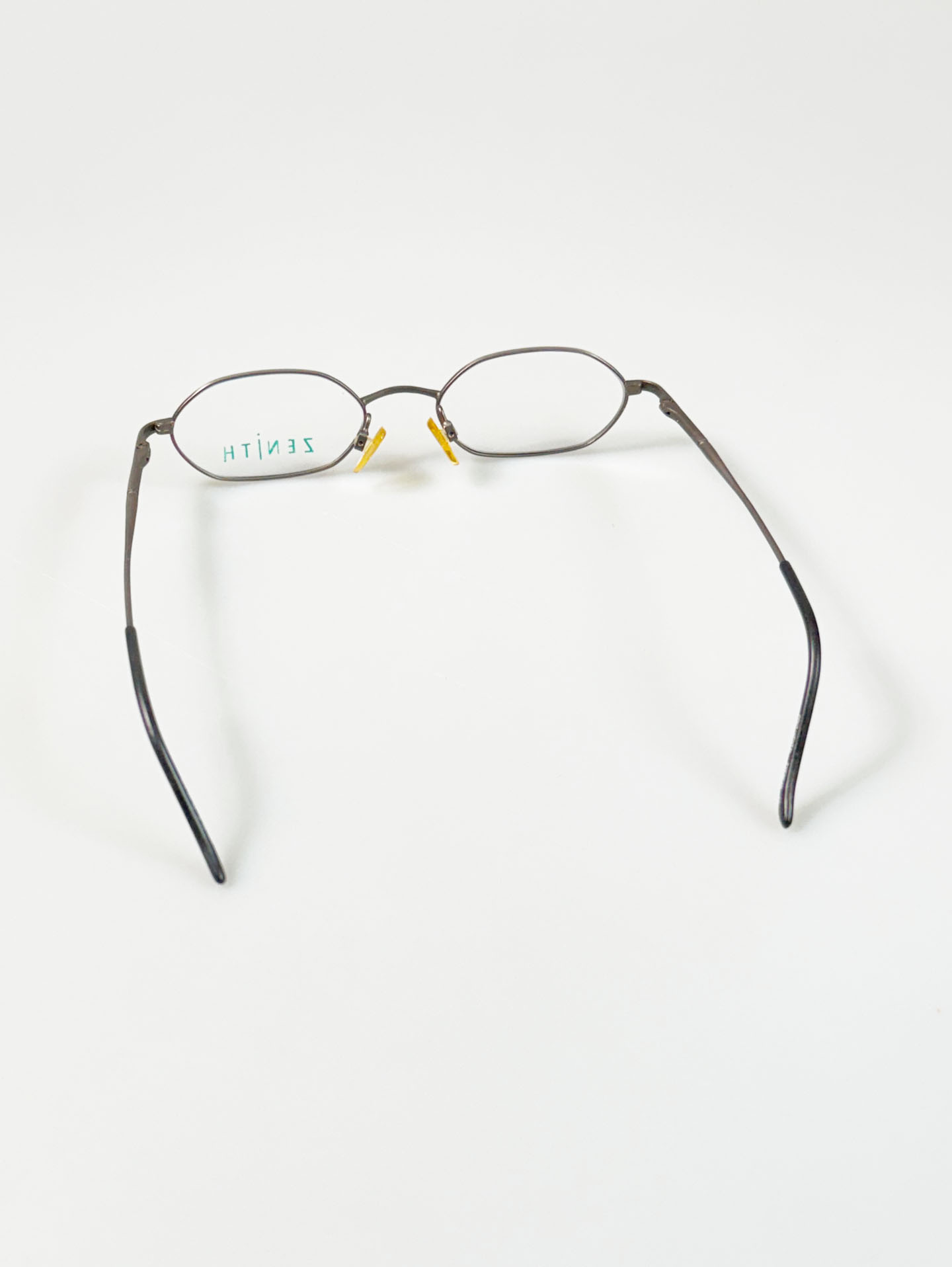 ZENITH Matte Silver Gray Slim Oval Metal Frame Glasses