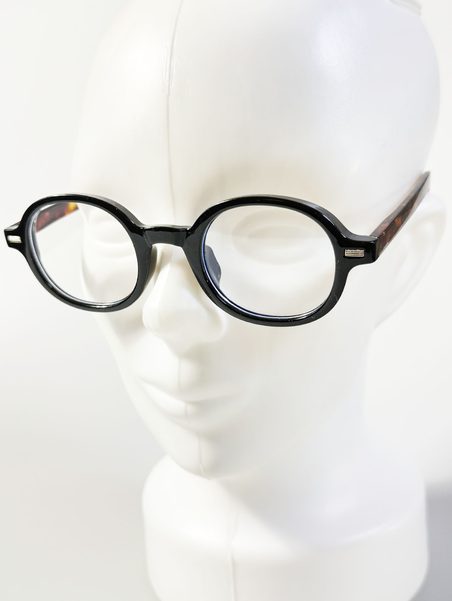 Bold Round Black Frame Sunglasses
