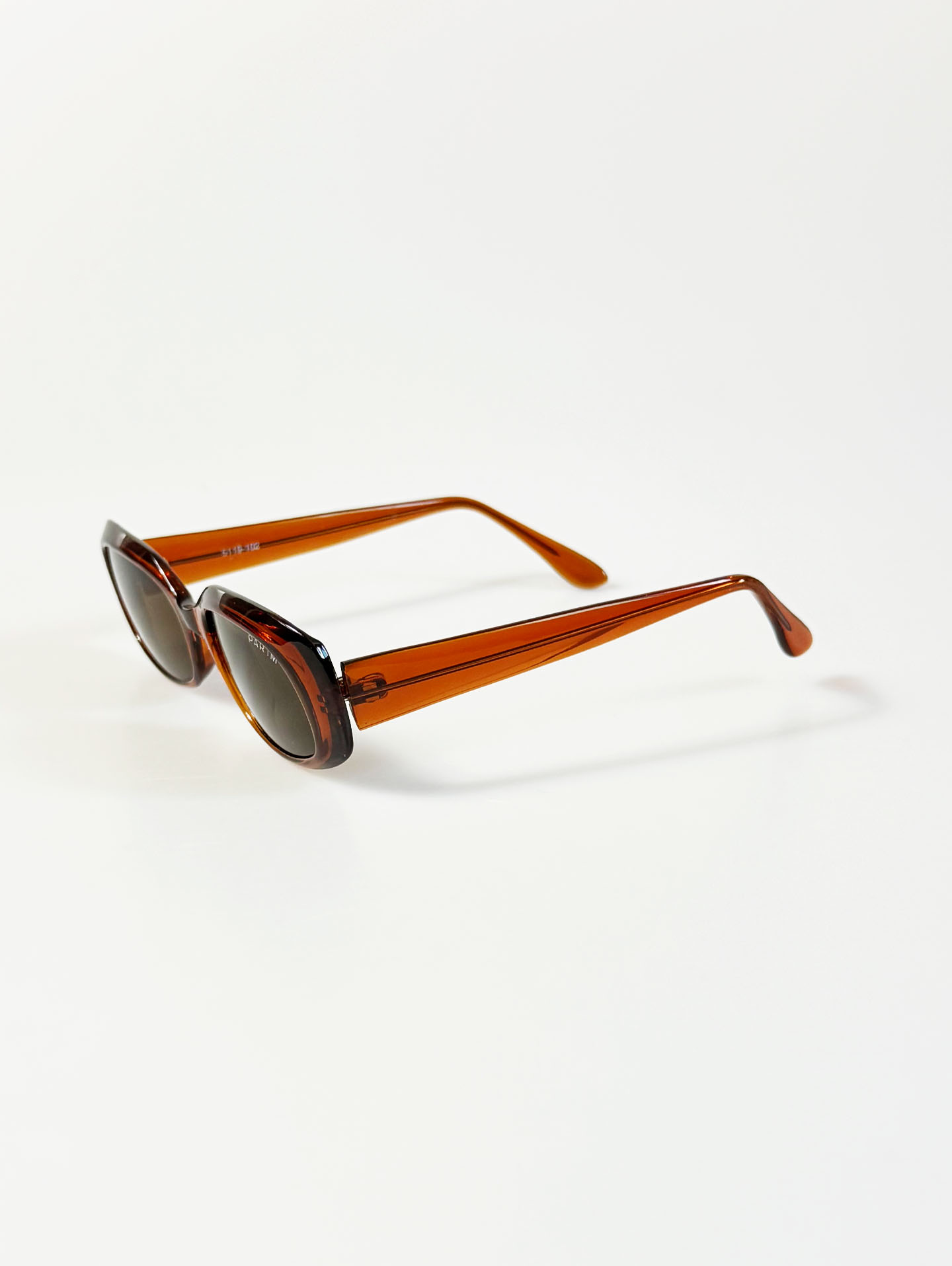 PARIM Translucent Amber Bold Oval Tint Sunglasses