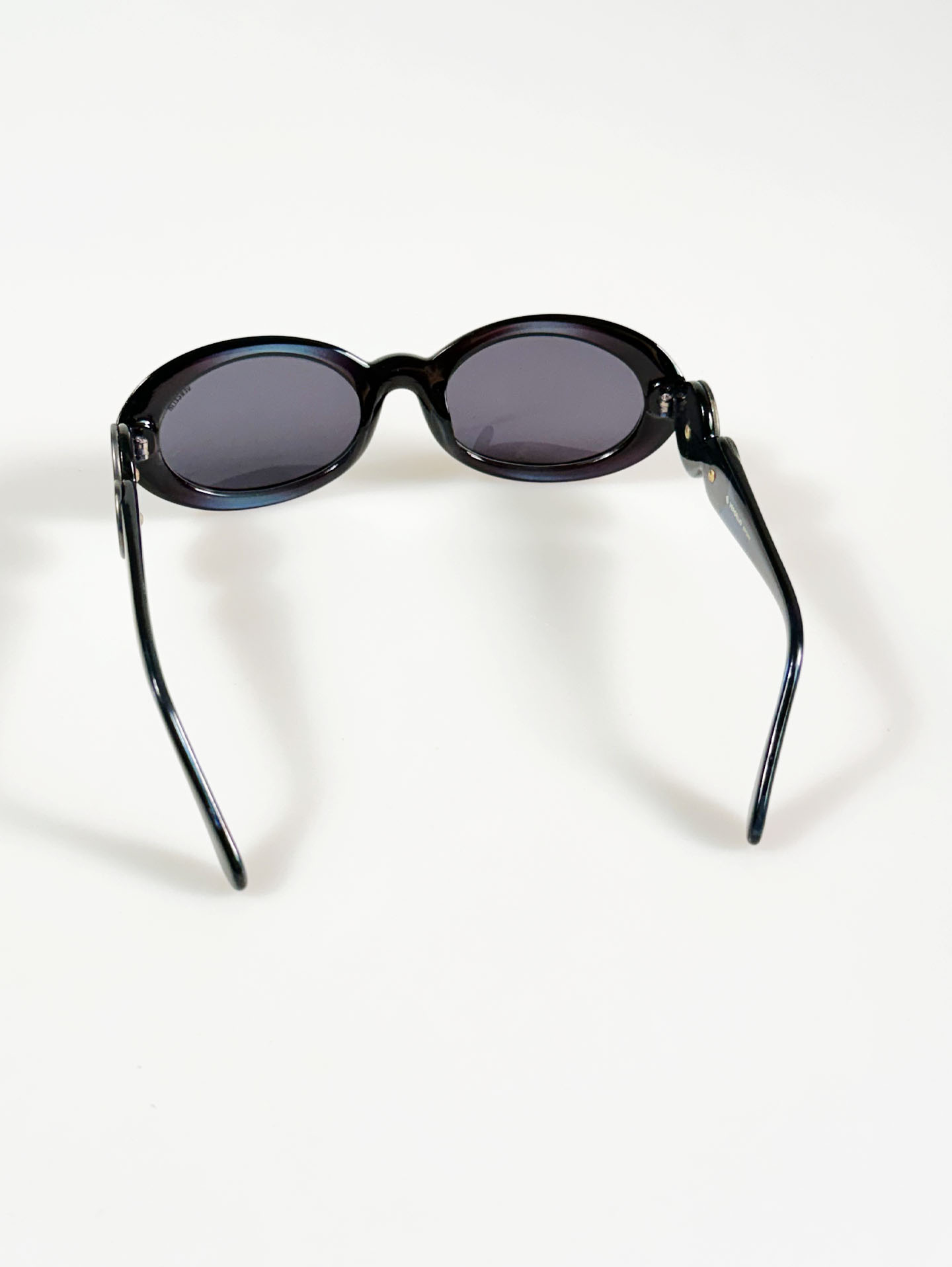 90's VERGELIO Black & Deep Blue Two-Tone Oval Sunglasses