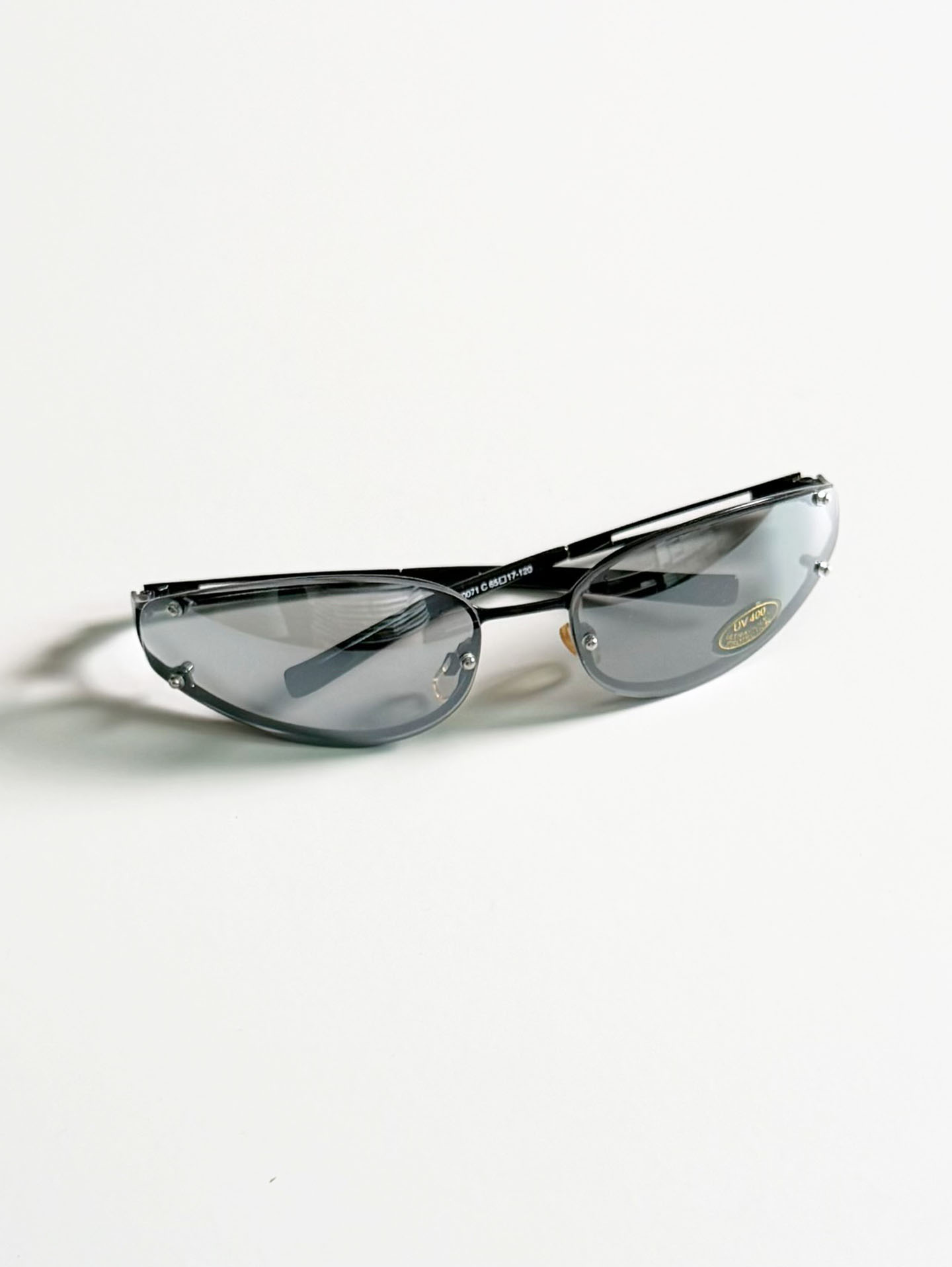 I.COM Black Rimless Oval Metal Sunglasses