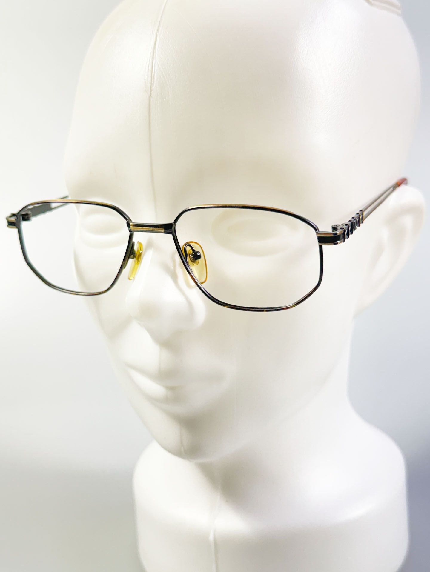 90’s SAN MARIO Classic Slim Square Metal Glasses