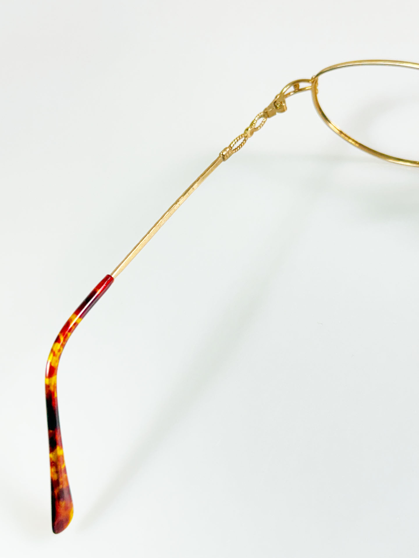 90’s CANADIAN Gold Metal Slim Oval Glasses
