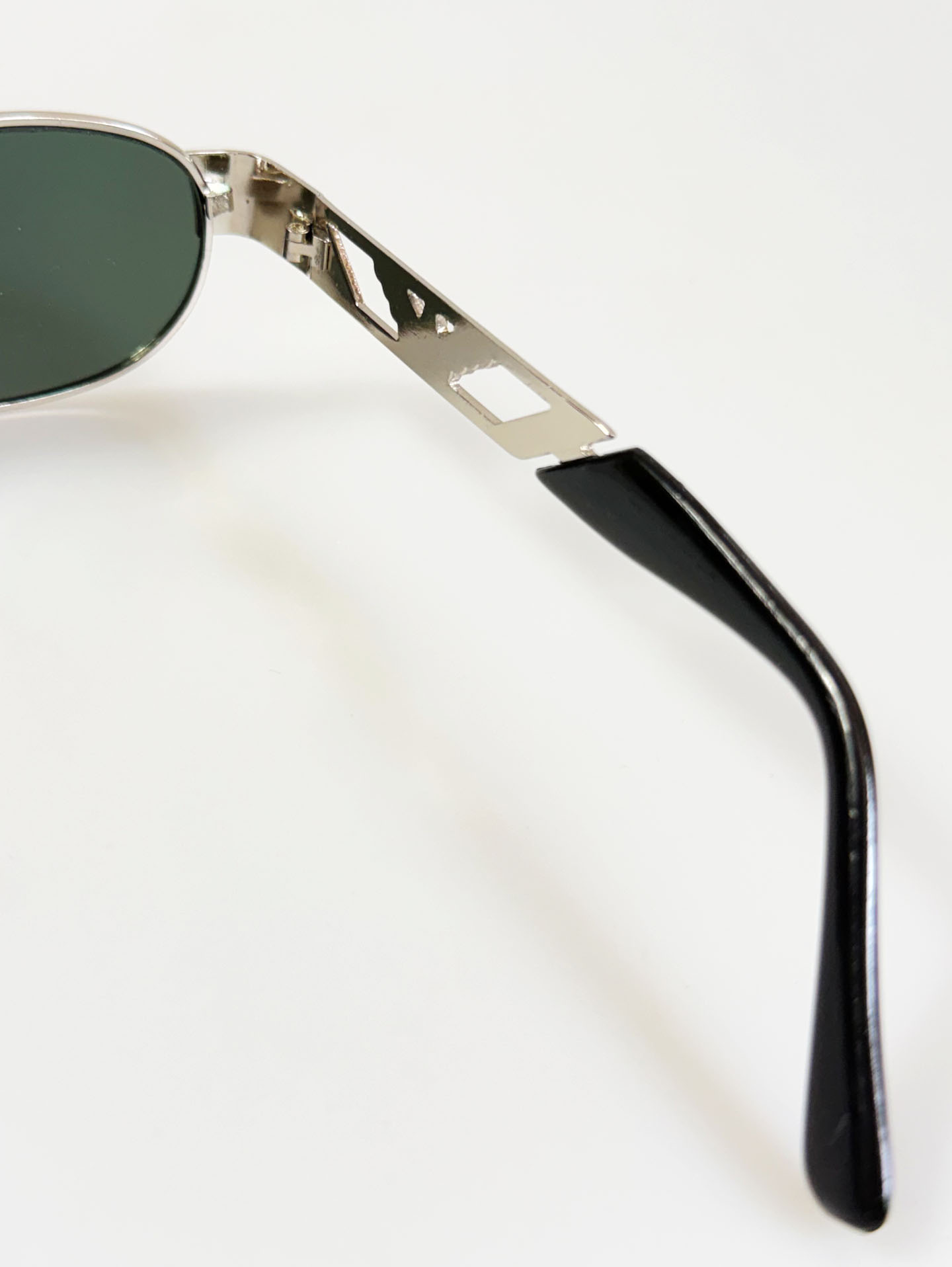 90's COOLER Silver Slim Oval Metal Sunglasses