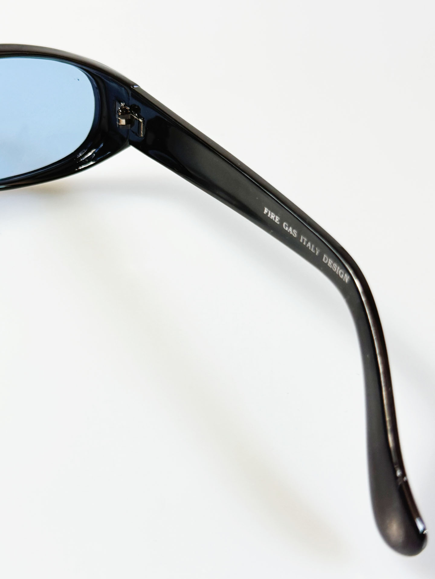 90's FIRE GAS Glossy Black Bold Oval Tint Sunglasses